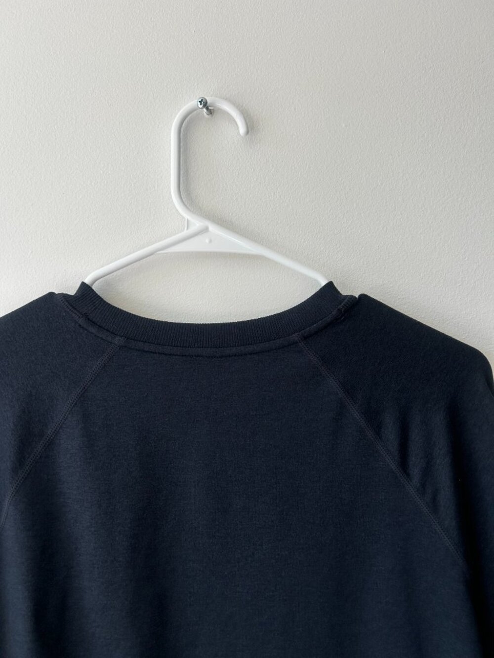Vuroi Womens Halo Modern Crew Sweatshirt - Size Small - Picture 7 of 7